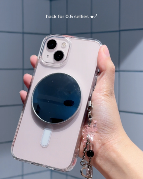SnapStar - MagSafe Selfie Mirror for Perfect Moments.