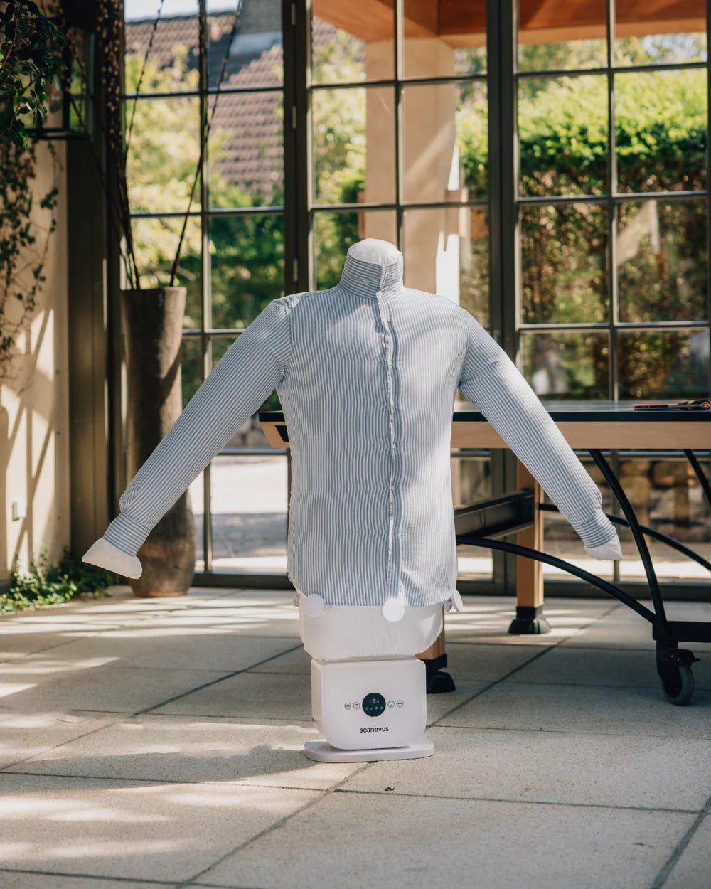 AeroPress™ Intelligent Drying & Ironing System